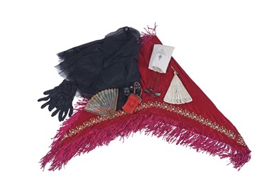 Lot 584 - 19th Century and later costume accessories