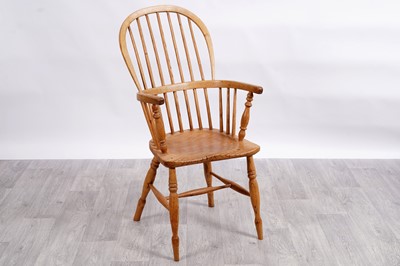 Lot 110 - A 20th Century Windsor chair