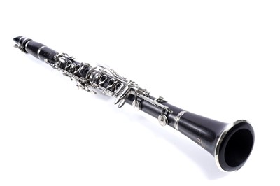 Lot 12 - A Boosey and Hawkes series 2-20 clarinet