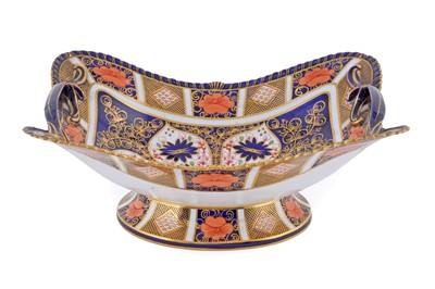Lot 270 - A Royal Crown Derby 1128 ‘Old Imari’ pattern two handled fruit comport