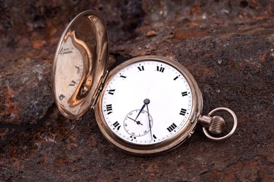 Lot 166 - An early 20th Century 9ct gold cased hunter pocket watch