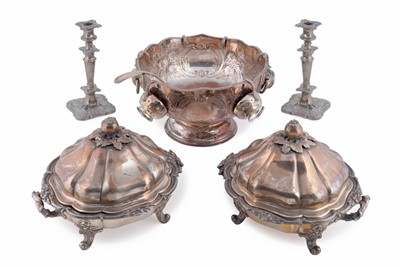 Lot 356 - A selection of silver plate