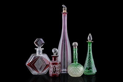 Lot 318 - A selection of glassware
