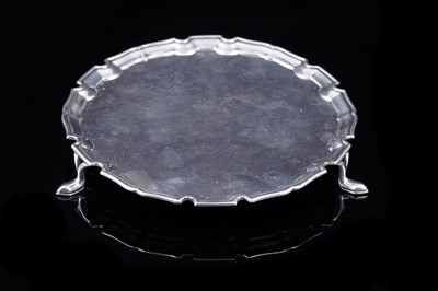Lot 205 - A George V silver card tray