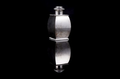 Lot 195 - An Edwardian silver tea caddy