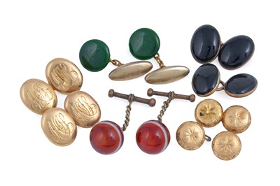 Lot 256 - A selection of cufflinks