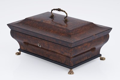 Lot 114 - An Edwardian lady's burr walnut bijouterie box
