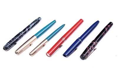 Lot 252 - A selection of fountain pens; and a propelling pencil