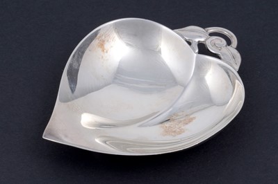 Lot 193 - Tiffany & Co: a sterling silver leaf pattern dish