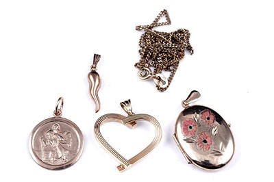 Lot 56 - A selection of 9ct gold pendants and a 9ct gold neck chain