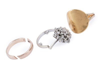 Lot 120 - A diamond cluster ring; and a gold coin ring
